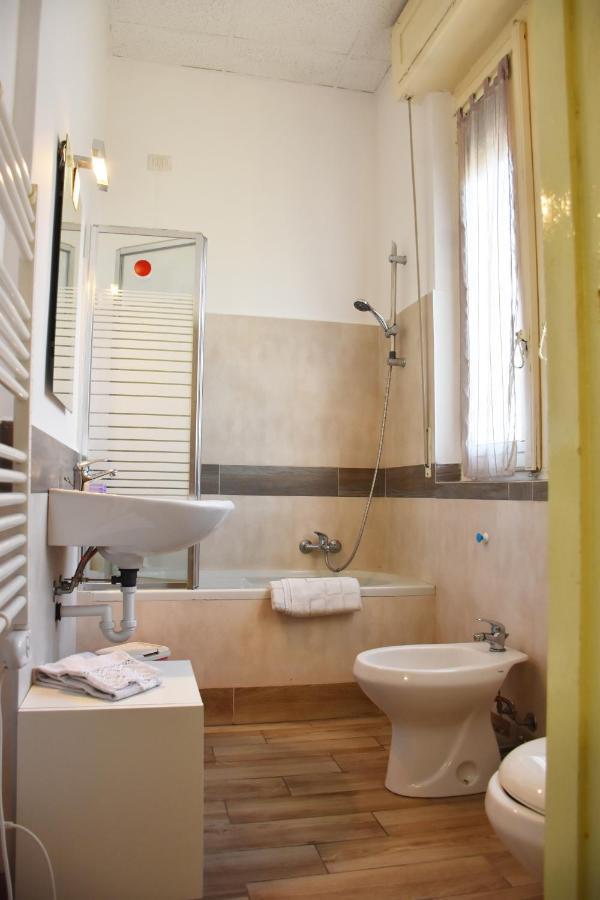B&B Via Roma Bernate Ticino Exterior foto